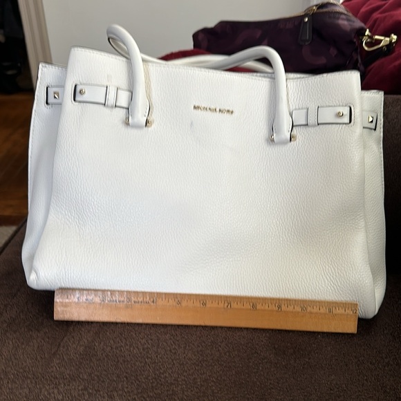 Michael Kors Addison Large Pebbled Leather Tote NWT - Picture 8 of 15